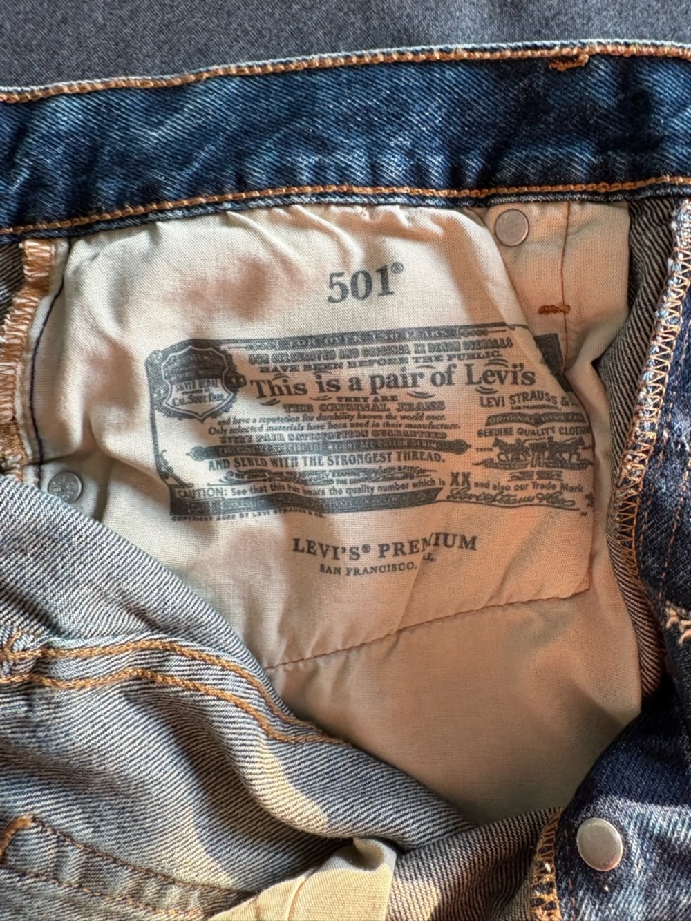 Levi's Premium 501 High-Waisted Cutoff Denim Shorts New Look Dark Wash Capital E - Picture 5 of 9
